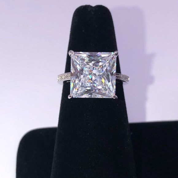 9.52ct Princess Cut Ring - Picture 4 of 17